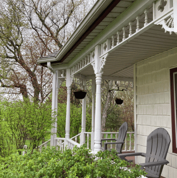 1900 Victorian Farmhouse front porch