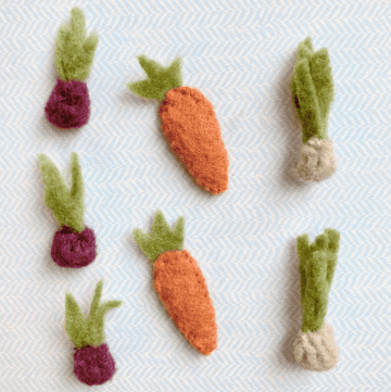 magnetic felt produce beets, carrots, and onions